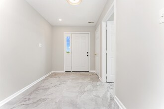 44132 Mistletoe Terrace in Ashburn, VA - Building Photo - Building Photo