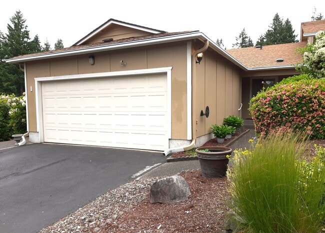 7117 40th St W in University Place, WA - Building Photo - Building Photo