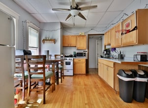 554 W Mifflin St, Unit 2 in Madison, WI - Building Photo - Building Photo