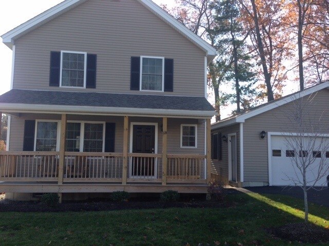 33 Sentinel Court in Manchester, NH - Building Photo