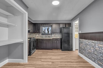 13 Pacific St in Fitchburg, MA - Building Photo - Building Photo