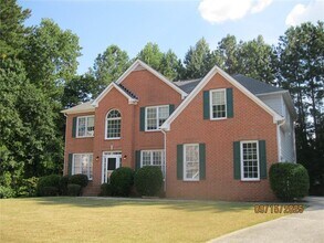 1105 Wake Robin Cir SW in Lilburn, GA - Building Photo - Building Photo