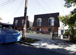 532 N Juanita Ave in Los Angeles, CA - Building Photo - Building Photo