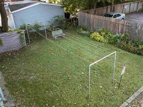 2416 E Washington Ave, Unit 1 in Madison, WI - Building Photo - Building Photo