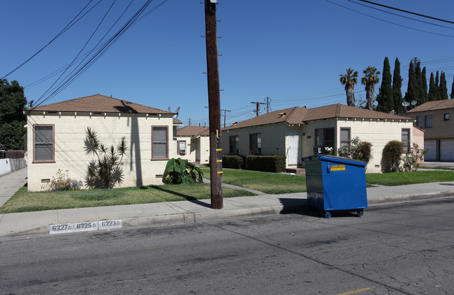 6217-6221 Gifford Ave in Bell, CA - Building Photo - Building Photo