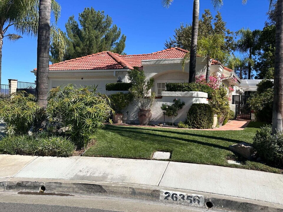 26356 Ivrea Pl in Santa Clarita, CA - Building Photo