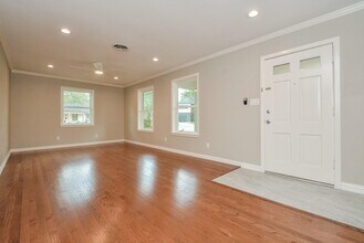 1437 Wisterwood Dr in Houston, TX - Building Photo - Building Photo