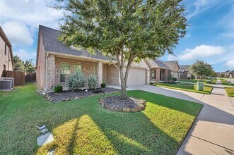 117 Mount Olive Ave in McKinney, TX - Foto de edificio - Building Photo