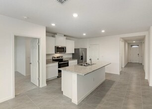 443 Seafoam Cir in Fort Pierce, FL - Building Photo - Building Photo