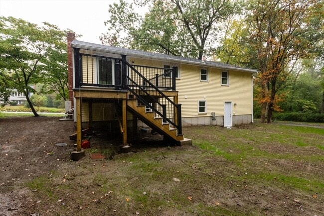 7 Windsor Rd in Milford, MA - Building Photo - Building Photo