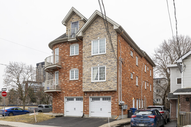 65 Hélène-Duval St in Gatineau, QC - Building Photo - Building Photo