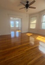 831-833 William Street, 2 in Bridgeport, CT - Foto de edificio - Building Photo