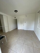 2801 Mayo St in Hollywood, FL - Foto de edificio - Building Photo