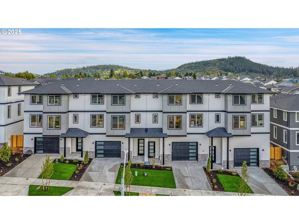 3660 SW Sandlewood Ln in Gresham, OR - Building Photo