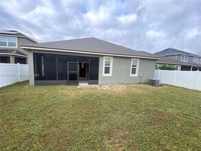 8251 Randal Park Blvd in Orlando, FL - Building Photo - Building Photo