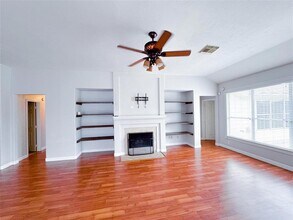 19410 Bear Springs Dr in Katy, TX - Building Photo - Building Photo