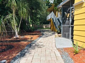 1913 Riverside Dr in Fort Lauderdale, FL - Foto de edificio - Building Photo