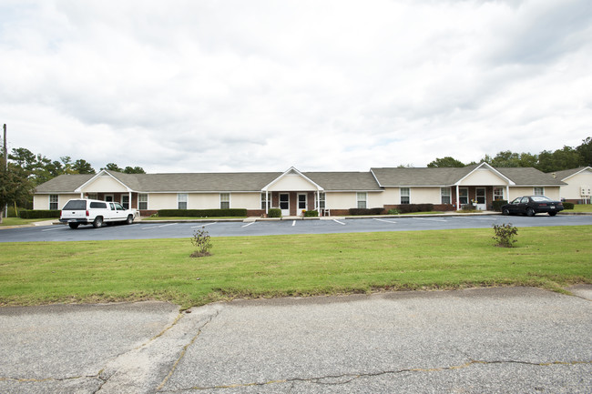 Brook Point Apartments in Jackson, GA - Building Photo - Building Photo