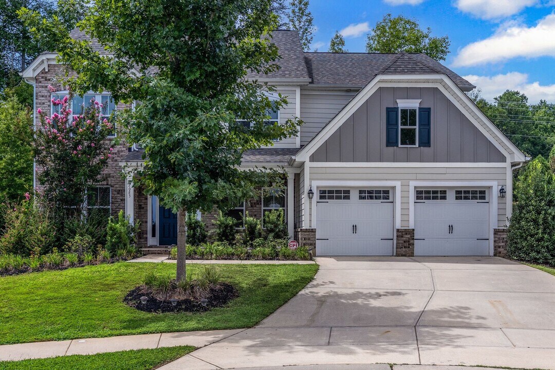 2083 Brightflower Ln in York, SC - Building Photo