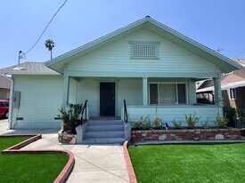 319 N Rowan Ave in Los Angeles, CA - Building Photo
