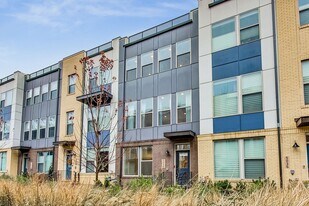 5038 Oakmoore Dr in North Bethesda, MD - Building Photo