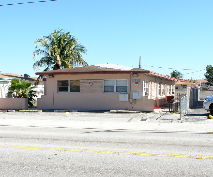 2869 Plm Ave in Hialeah, FL - Building Photo