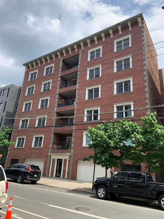 property at 1031 Clinton St