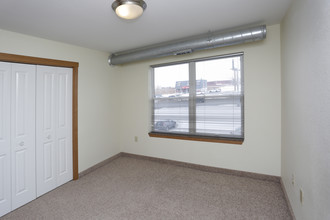 Beaver Ridge in Minot, ND - Building Photo - Interior Photo