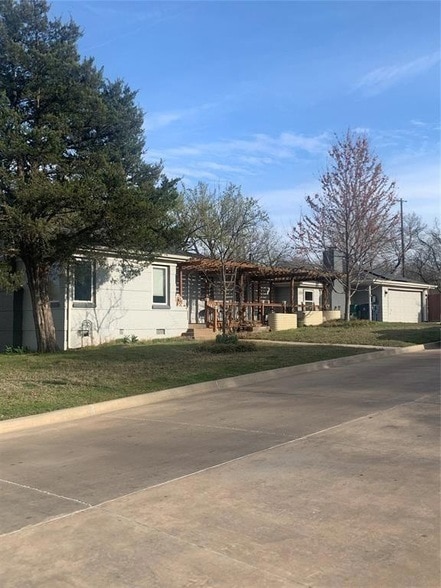 property at 3224 N Virginia Ave