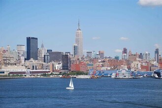 1025 Maxwell Ln in Hoboken, NJ - Building Photo - Building Photo