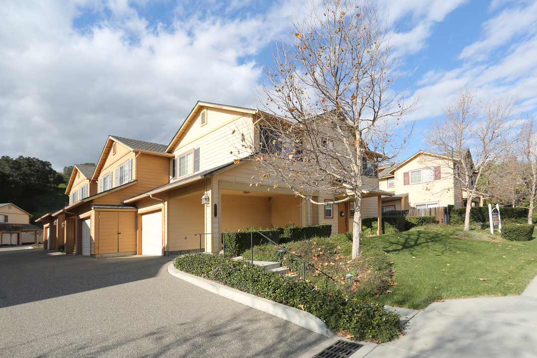 665-695 Central Ave in Buellton, CA - Building Photo