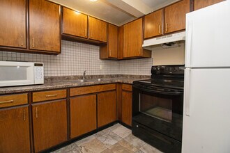 1126 13th St S in St. Cloud, MN - Foto de edificio - Building Photo