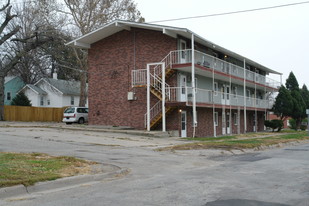 4544 Nicholas St Apartments