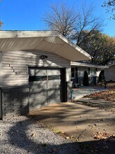 1919 E Edgewood St in Springfield, MO - Building Photo - Building Photo