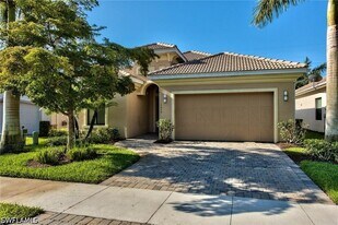 1614 Serrano Cir in Naples, FL - Building Photo