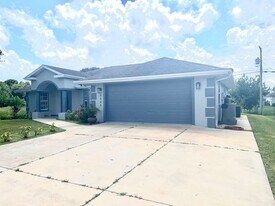 8555 102nd Ave in Vero Beach, FL - Building Photo