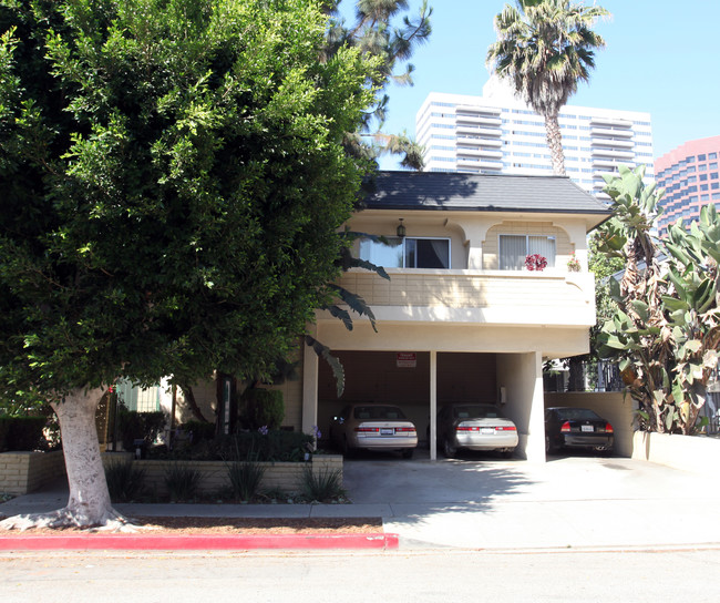 1241 Barry Avenue, in Los Angeles, CA - Building Photo - Building Photo