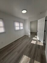 1956 1/2 Park Grove Ave in Los Angeles, CA - Building Photo