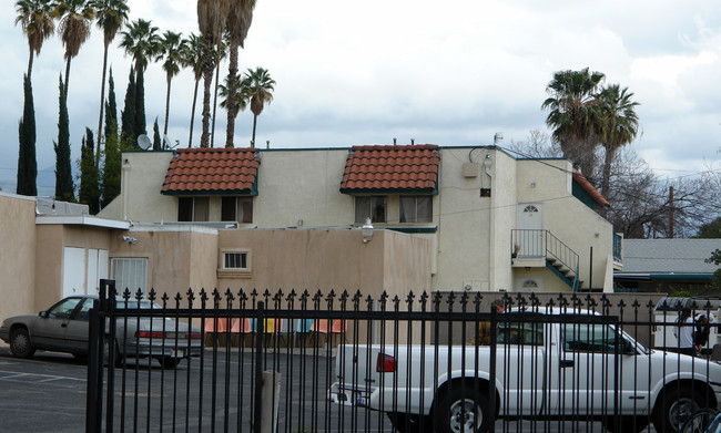 375 W 16th St in San Bernardino, CA - Building Photo - Building Photo