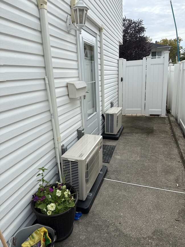 63 Dawson Cir, Unit rose barlow