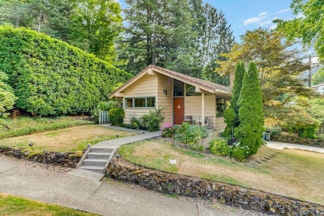 4426 SW 34th Ave in Portland, OR - Building Photo - Building Photo