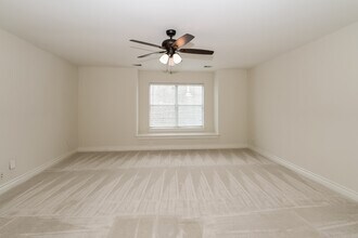 2605 Cheshire Oaks Dr in Houston, TX - Building Photo - Building Photo