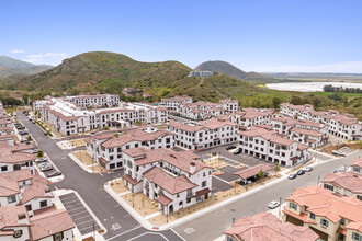 Vintage at Anacapa Canyon in Camarillo, CA - Building Photo - Building Photo