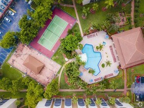 19221 NE 10th Ave-Unit -312 in Miami, FL - Building Photo - Building Photo