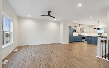 4749 Preston Ln in Iowa City, IA - Foto de edificio - Building Photo