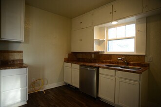 3612 W Park Pl in Oklahoma City, OK - Building Photo - Building Photo