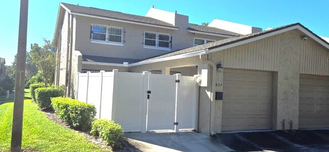 824 Town Cir in Maitland, FL - Building Photo - Building Photo