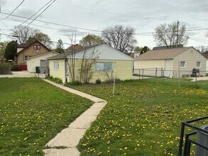 4643 N Parkway Ave in Milwaukee, WI - Building Photo - Building Photo