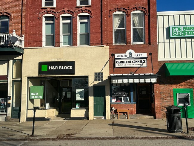 property at 141 N Diamond St