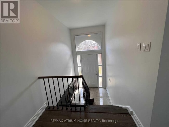 145 Fenn Ave in Toronto, ON - Building Photo - Building Photo